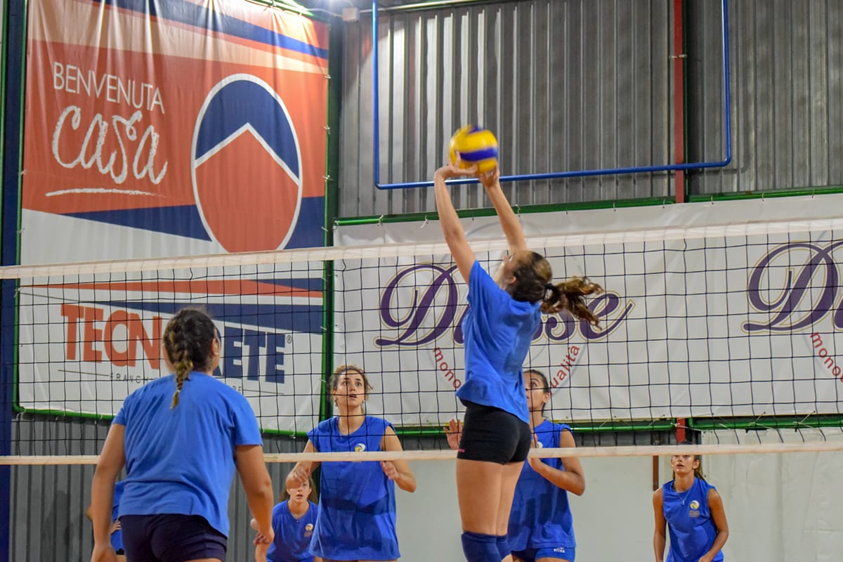 Al momento stai visualizzando CF | Dal vivaio del Volley Club Leoni arriva anche la giovanissima Chiara Consiglio